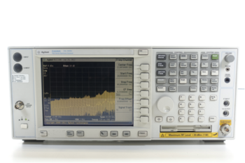 Keysight E4446A PSA Spectrum Analyzer / 3 Hz to 44 GHz