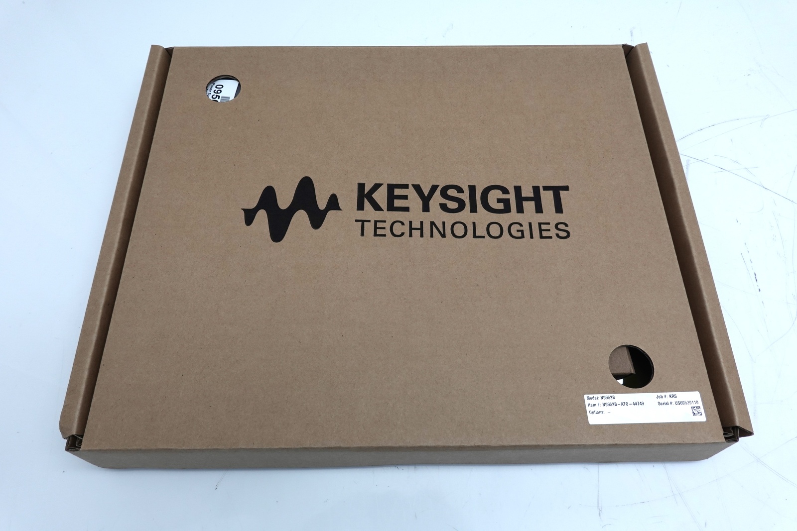 Keysight N9952B FieldFox Handheld Microwave Analyzer / 300 kHz to 50 GHz