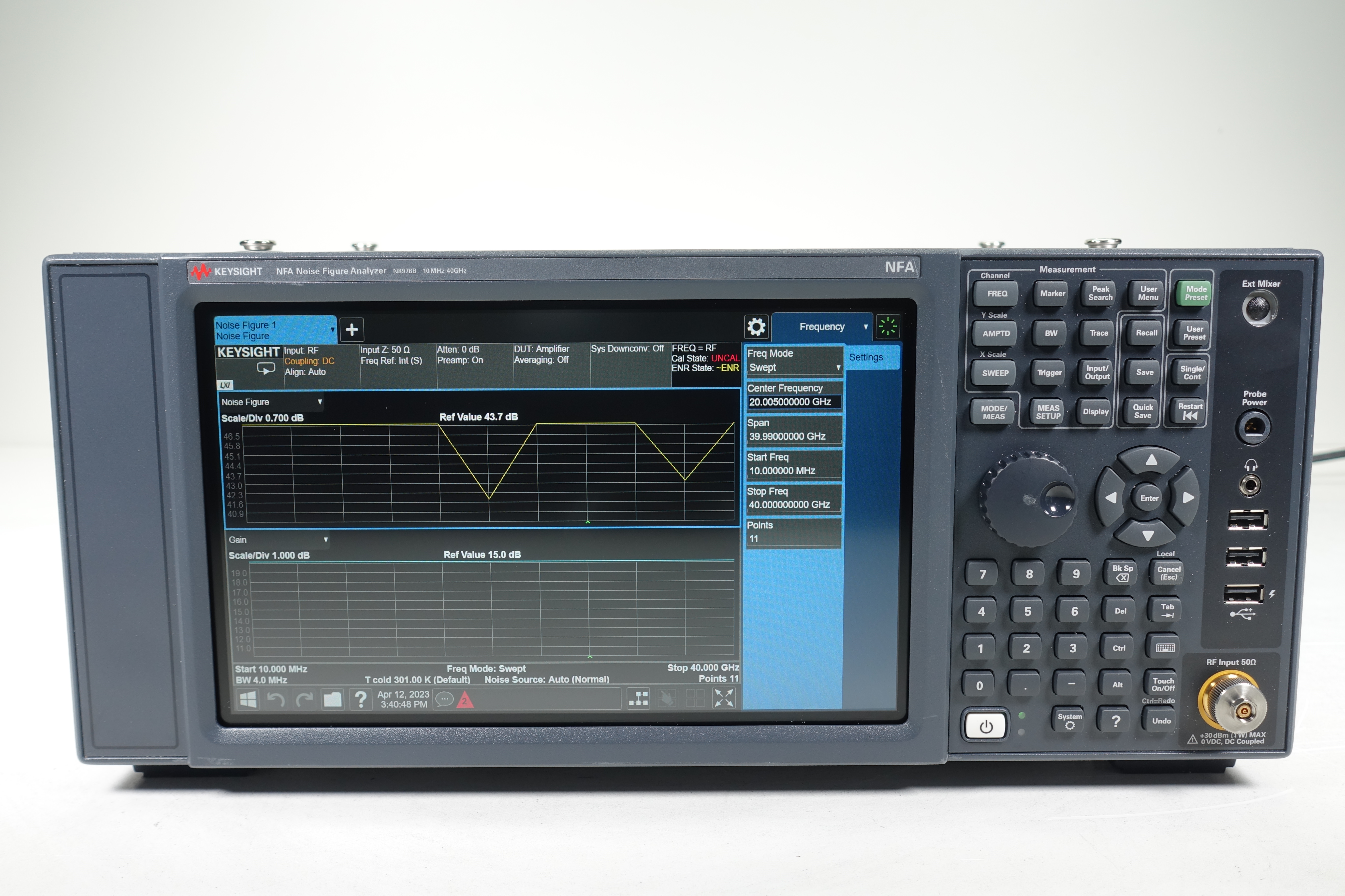 Keysight N8976B Noise Figure Analyzer / Multi-touch / 10 MHz to 40 GHz
