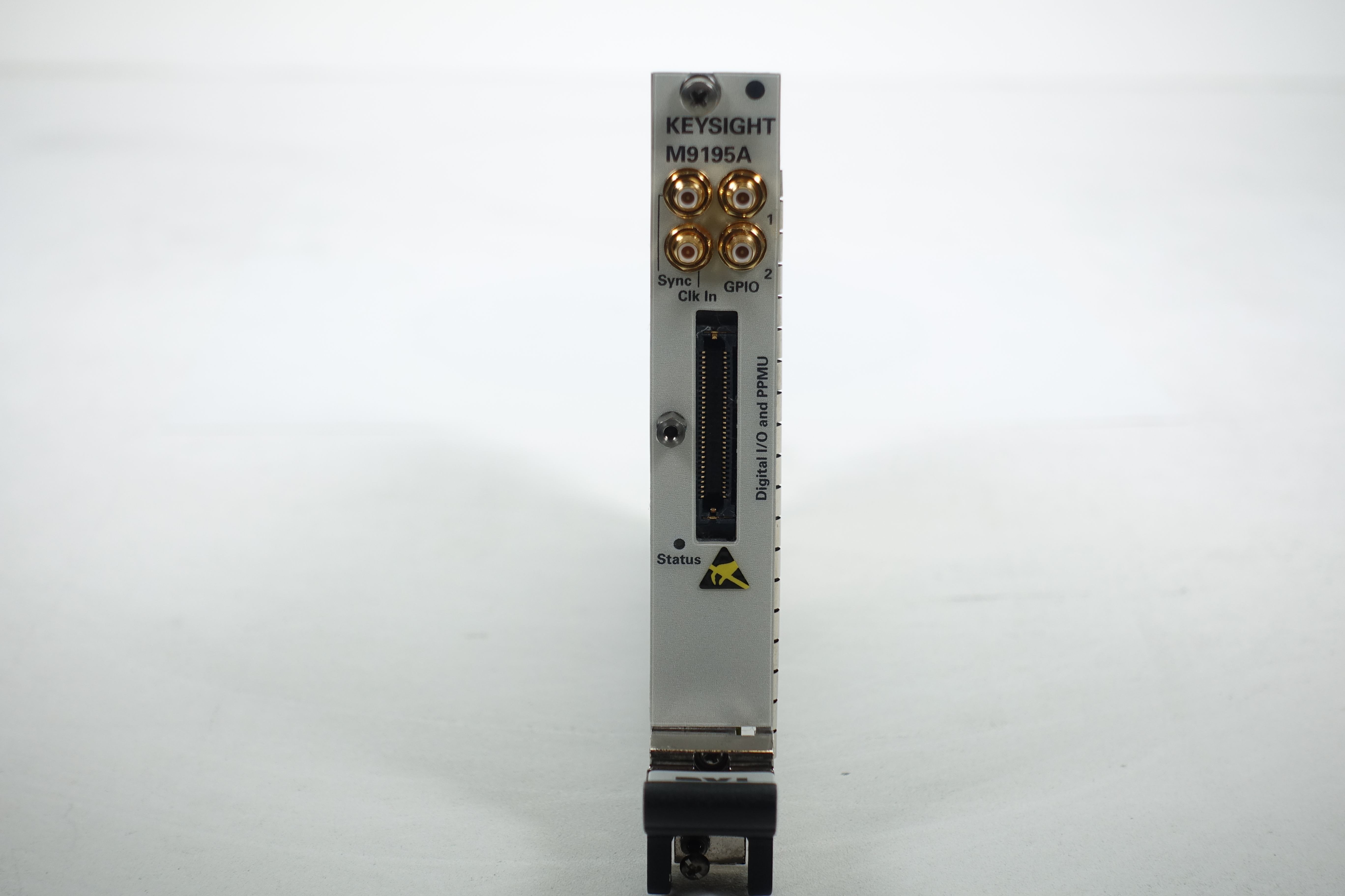 Keysight M9195A PXIe Digital Stimulus/Response with PPMU / 250 MHz / 16 Channels