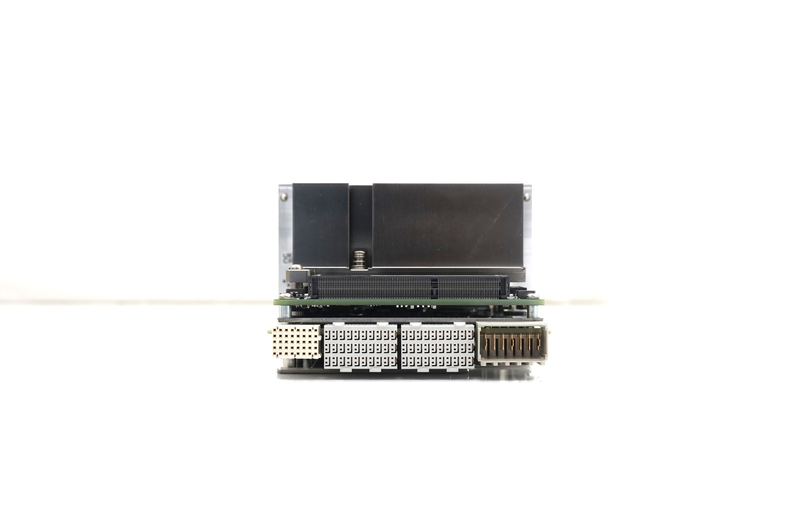 Keysight M9037A PXIe Embedded Controller / Intel i7 / 4GB RAM / 240GB SSD