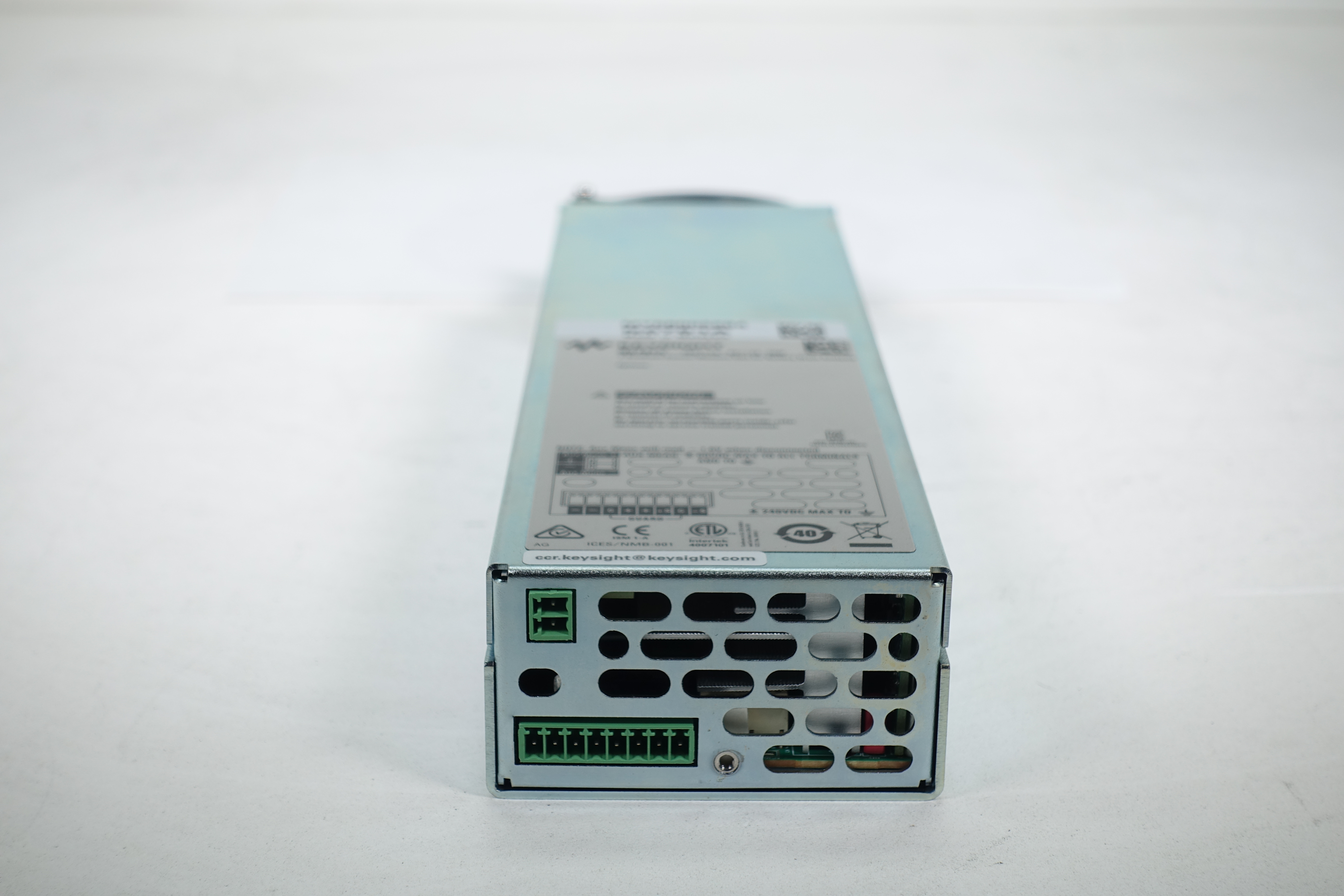 Keysight N6781A Source & Measure Unit for Battery Drain Analysis / 2-Quadrant / 20V, ±1A or 6V, ±3A / 20W