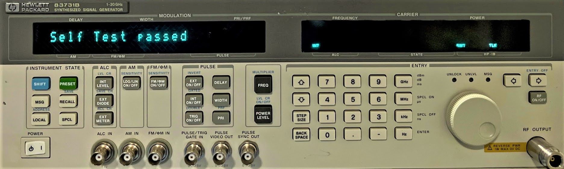 Keysight 83731B Synthesized Signal Generator / 1 GHz to 20 GHz