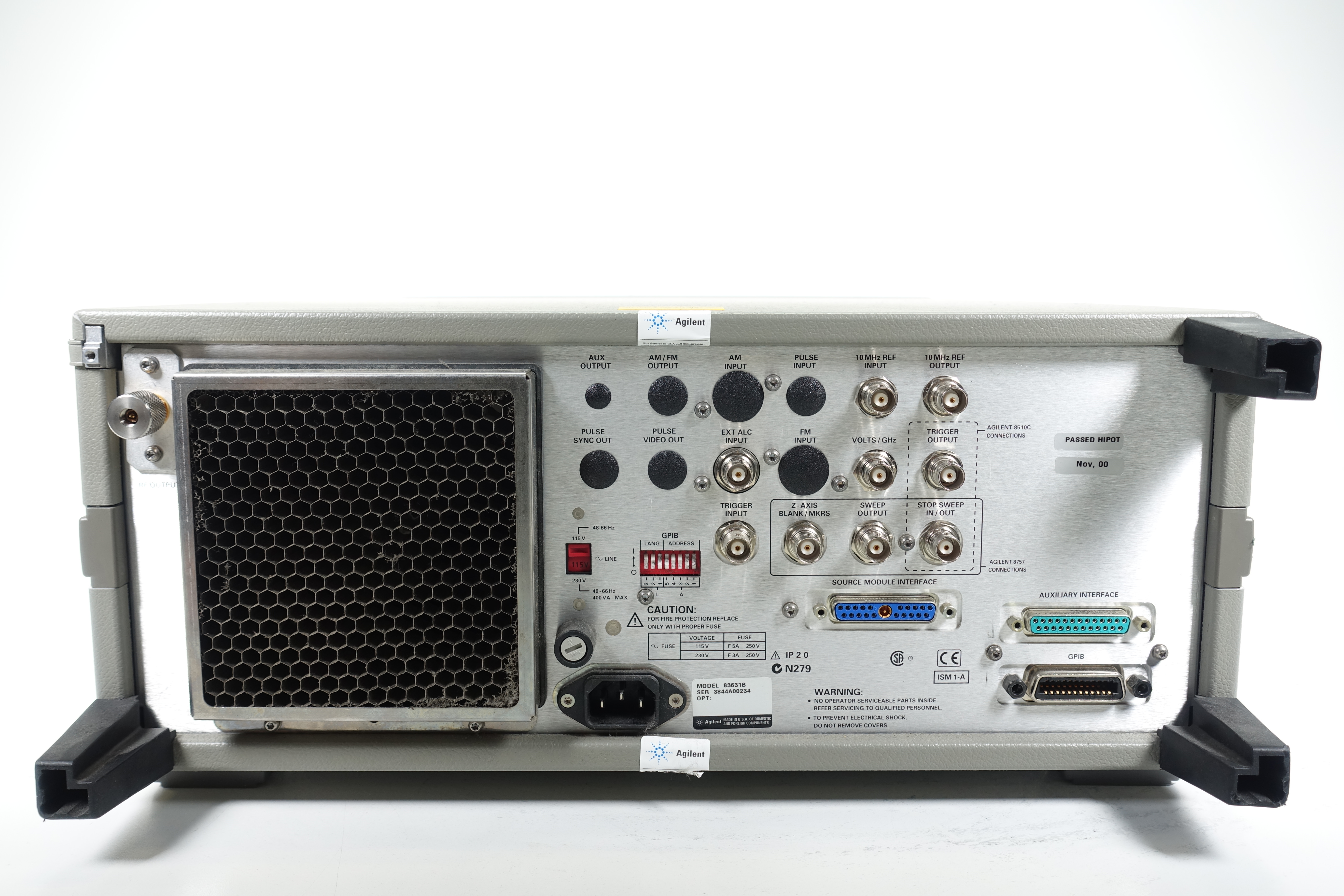 Keysight 83631B Synthesized Sweeper / 45 MHz to 26.5 GHz