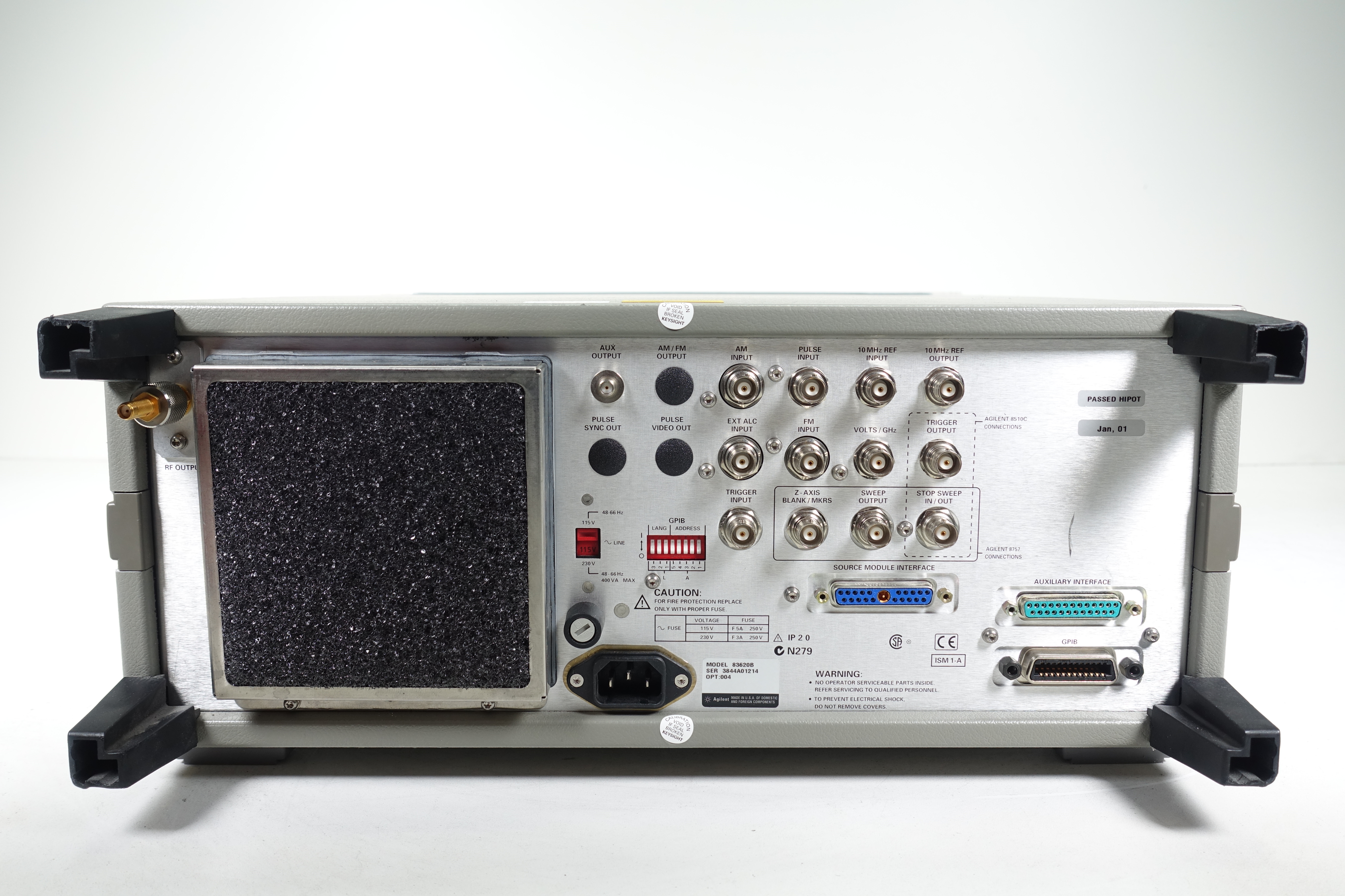 Keysight 83620B Synthesized Swept-Signal Generator / 10MHz to 20GHz