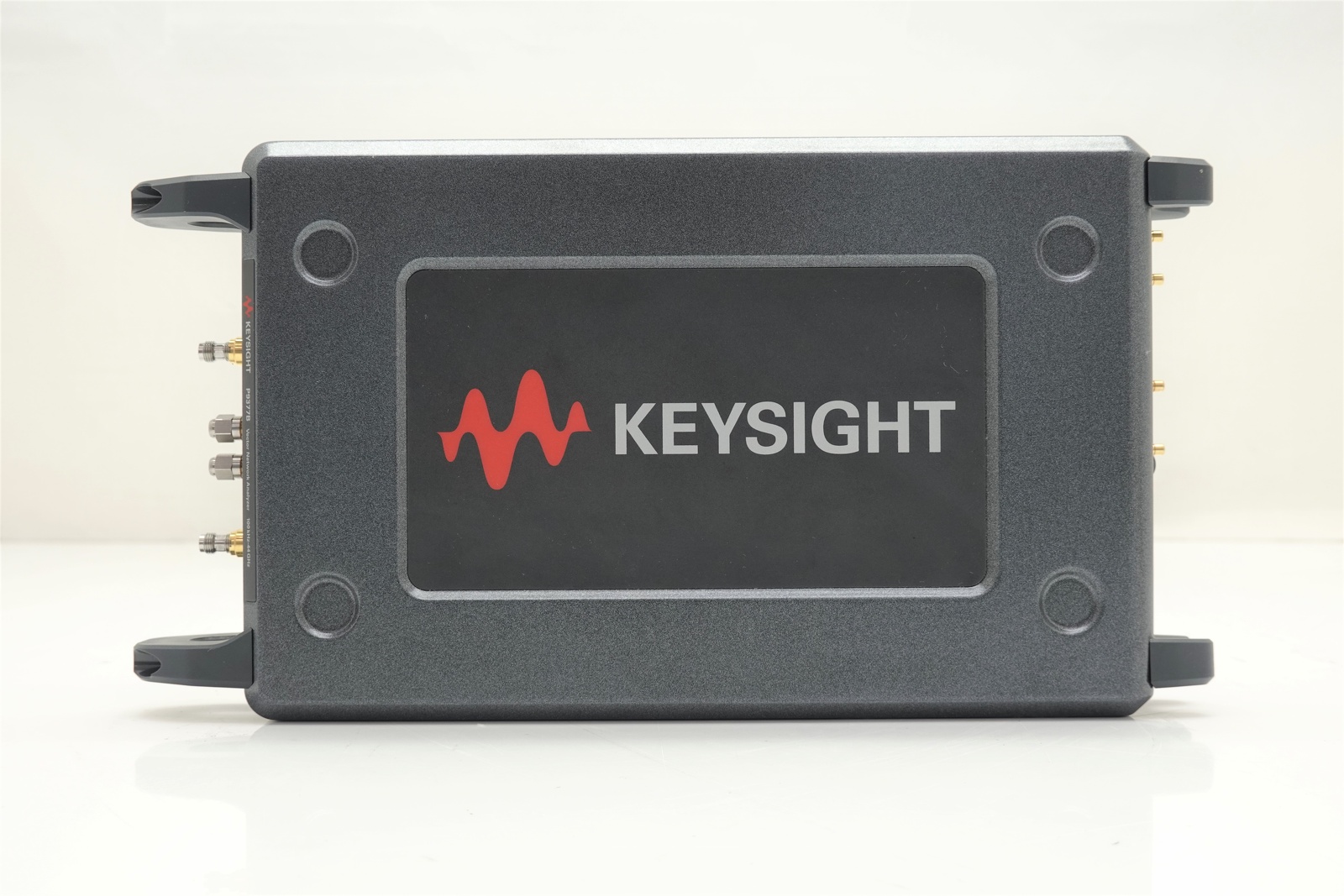 Keysight P9377B Vector Network Analyzer / 100 kHz to 44 GHz / 2-port / Thunderbolt 3 Interface